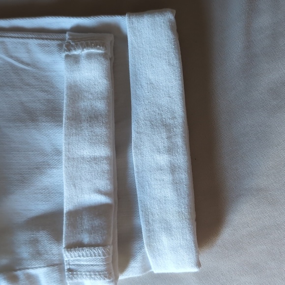 NWT Signature by Levis Distressed Cuffed Mid Rise Slim Boyfriend Denim - Picture 7 of 7